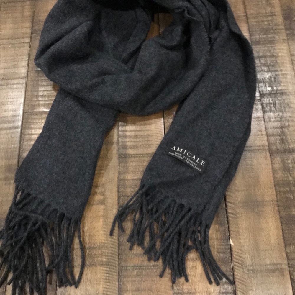 Amicale scarf